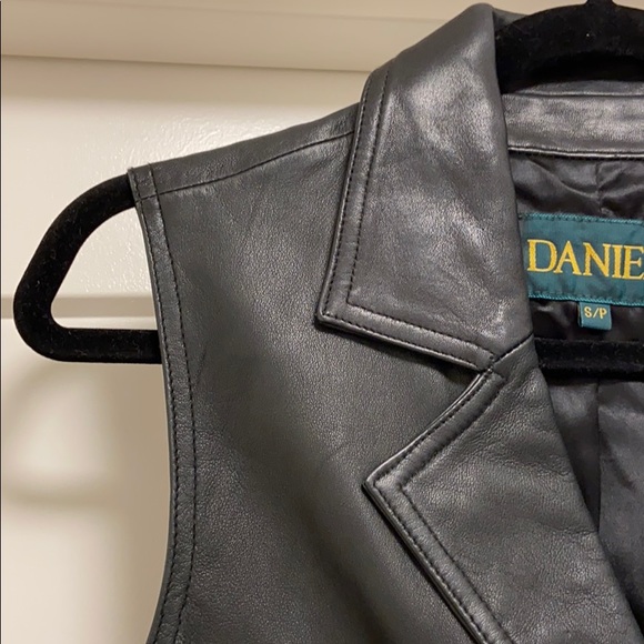 DANIER vintage leather vest - Picture 5 of 15